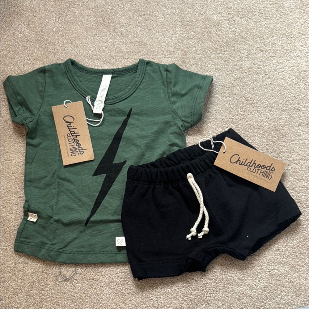 Childhoods Clothing Green Tee and Black Shorts Set. Size 6-12months